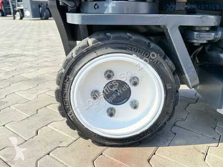 Stivuitor multidirectional Combilift