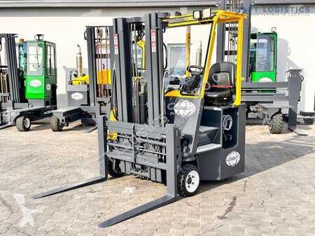 Empilhador multi direccional Combilift