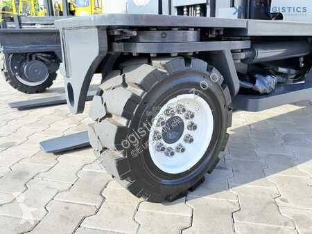 Stivuitor multidirectional Combilift