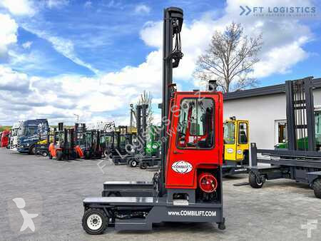 Empilhador multi direccional Combilift