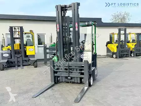 Štvorcestný vysokozdvižný vozík Combilift