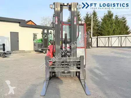 Štvorcestný vysokozdvižný vozík Combilift