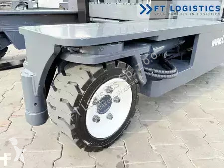 Štvorcestný vysokozdvižný vozík Combilift