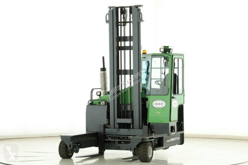 رافعة شوكية متعددة الاتجاهات Combilift C4000