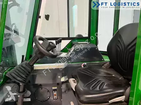 Štvorcestný vysokozdvižný vozík Combilift