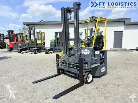 رافعة شوكية متعددة الاتجاهات Combilift