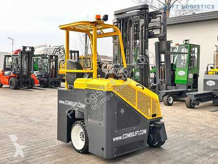 Stivuitor multidirectional Combilift
