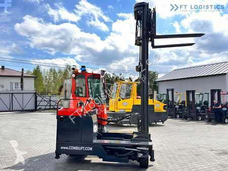 Empilhador multi direccional Combilift