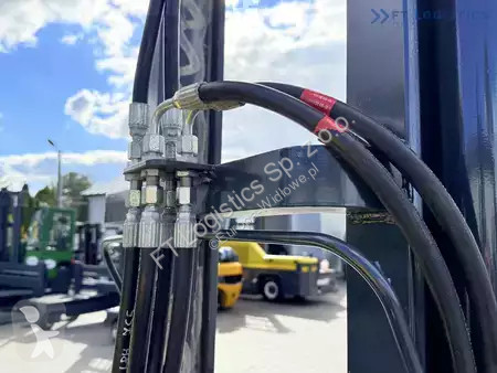 Štvorcestný vysokozdvižný vozík Combilift