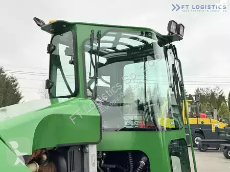 Štvorcestný vysokozdvižný vozík Combilift