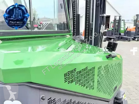 Многоходовой погрузчик Combilift