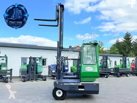 Stivuitor multidirectional Combilift