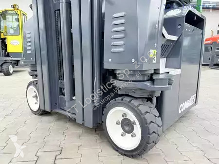 Štvorcestný vysokozdvižný vozík Combilift