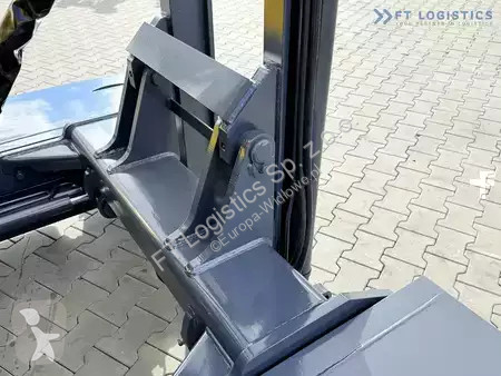 Štvorcestný vysokozdvižný vozík Combilift