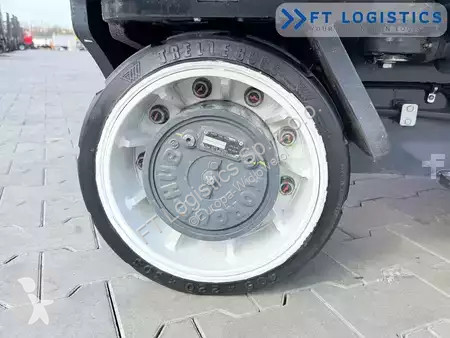 Štvorcestný vysokozdvižný vozík Combilift