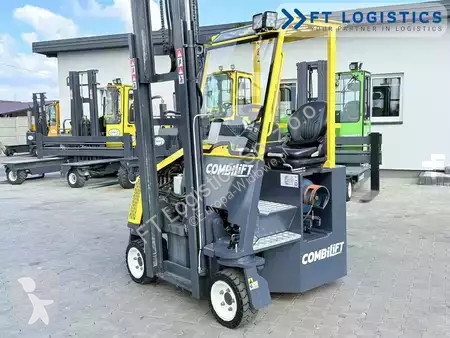رافعة شوكية متعددة الاتجاهات Combilift