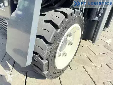 Stivuitor multidirectional Combilift