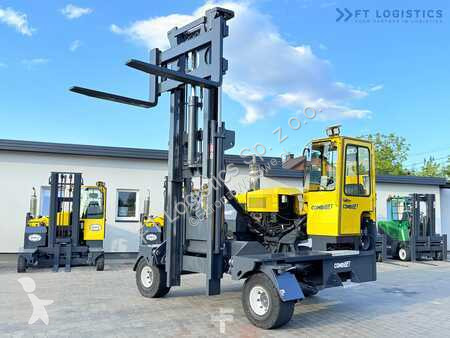 Empilhador multi direccional Combilift
