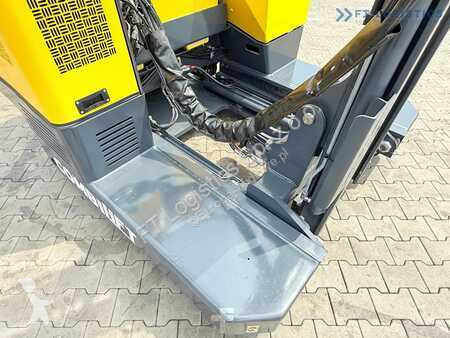 رافعة شوكية متعددة الاتجاهات Combilift