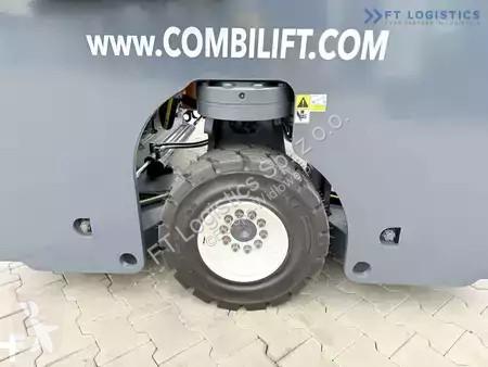 Štvorcestný vysokozdvižný vozík Combilift