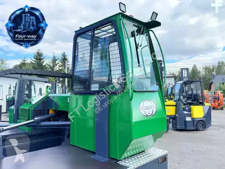 Stivuitor multidirectional Combilift