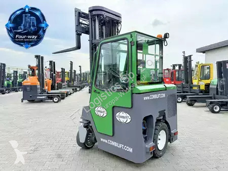 رافعة شوكية متعددة الاتجاهات Combilift