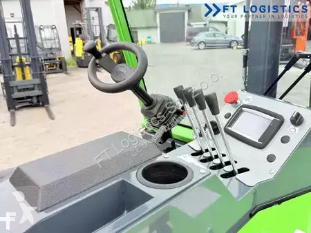 Chariot multidirectionnel Combilift