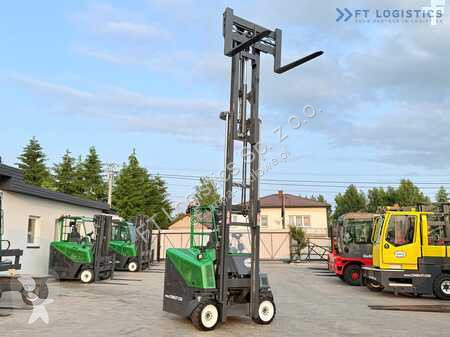 Stivuitor multidirectional Combilift
