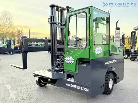 Štvorcestný vysokozdvižný vozík Combilift