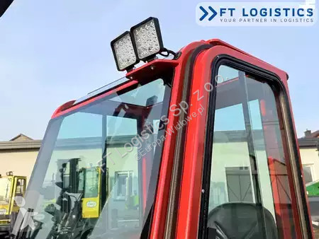 Štvorcestný vysokozdvižný vozík Combilift
