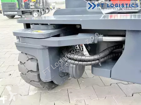 Štvorcestný vysokozdvižný vozík Combilift
