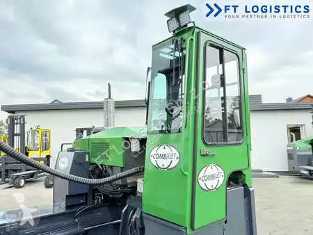 رافعة شوكية متعددة الاتجاهات Combilift