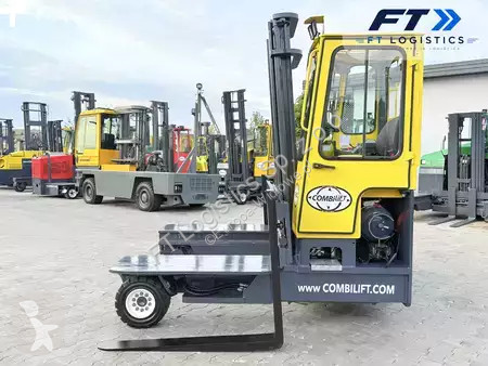 Stivuitor multidirectional Combilift