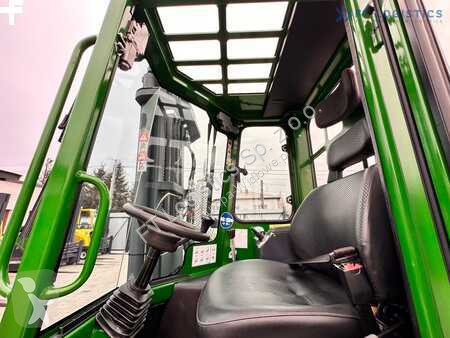 Stivuitor multidirectional Combilift