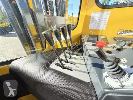 Štvorcestný vysokozdvižný vozík Combilift