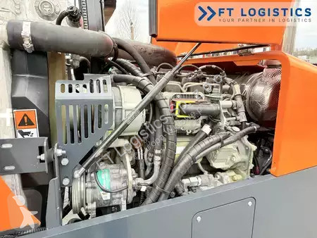 Štvorcestný vysokozdvižný vozík Combilift