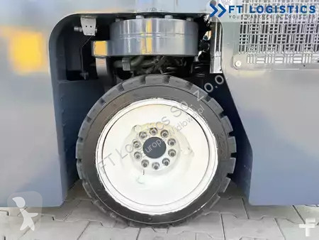 Štvorcestný vysokozdvižný vozík Combilift