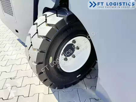 Stivuitor multidirectional Combilift