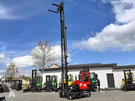 Štvorcestný vysokozdvižný vozík Combilift