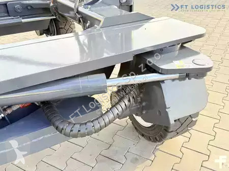 Štvorcestný vysokozdvižný vozík Combilift