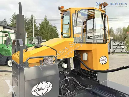 Štvorcestný vysokozdvižný vozík Combilift