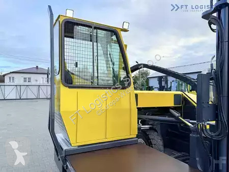 Štvorcestný vysokozdvižný vozík Combilift