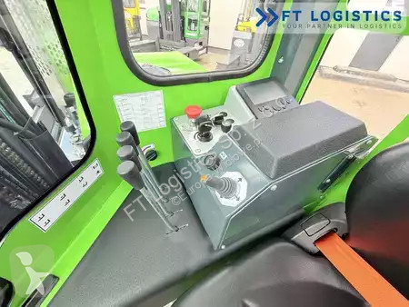 Štvorcestný vysokozdvižný vozík Combilift