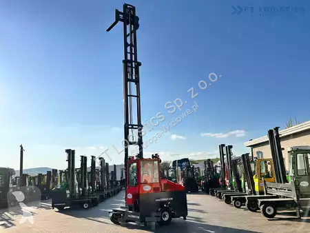 رافعة شوكية متعددة الاتجاهات Combilift