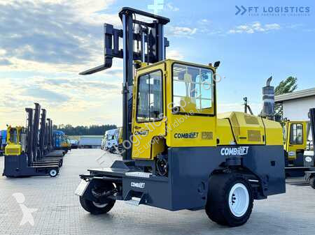 Empilhador multi direccional Combilift