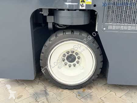 Stivuitor multidirectional Combilift