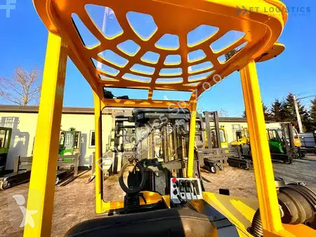 Štvorcestný vysokozdvižný vozík Combilift