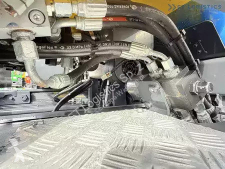 Štvorcestný vysokozdvižný vozík Combilift
