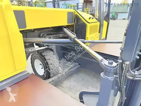 Štvorcestný vysokozdvižný vozík Combilift