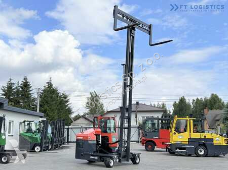 Stivuitor multidirectional Combilift